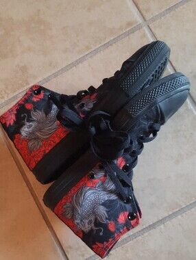 Raad Black High-Top Sneakers with Red Artistic Koi/Dragon Print Size 8.5